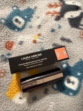 Laura Mercier Caviar Smoothing Matte Lipstick - 820 Peach Cassis (Peach)